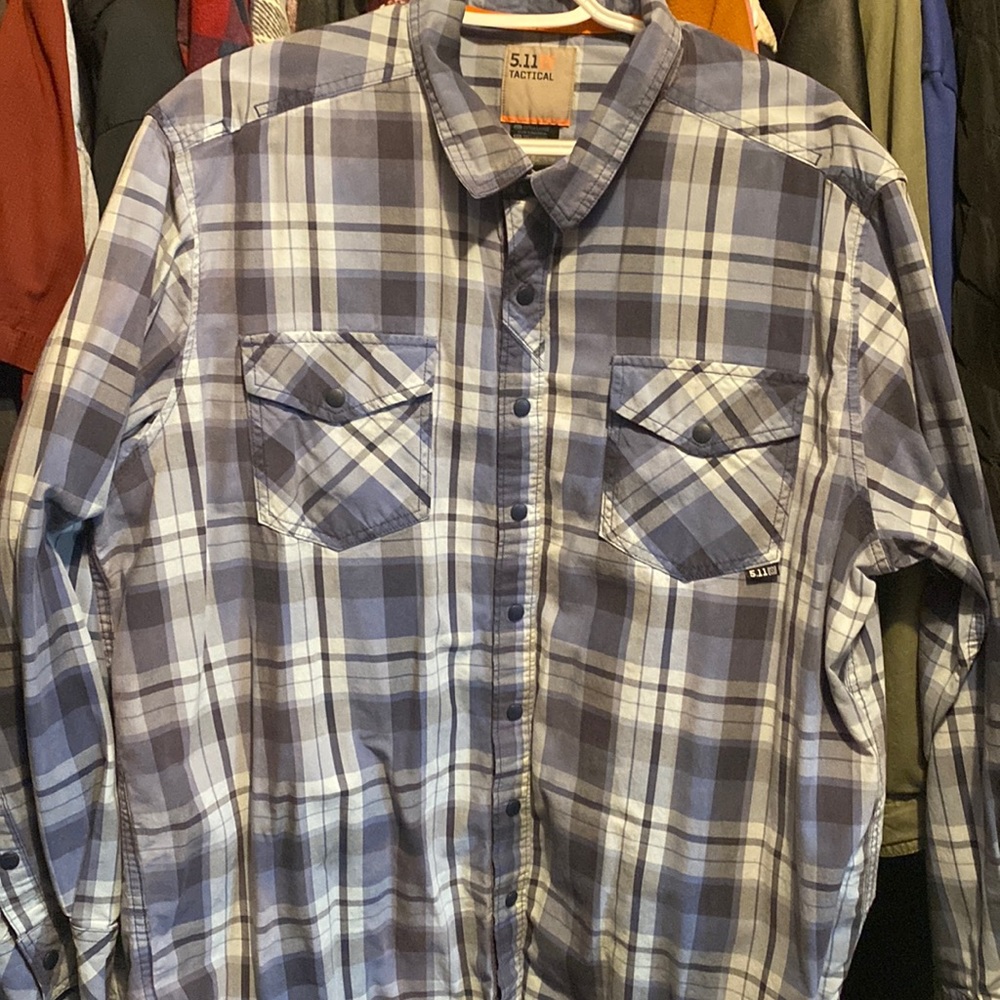 Men’s 5.11 Tactical blue plaid shirt size XL